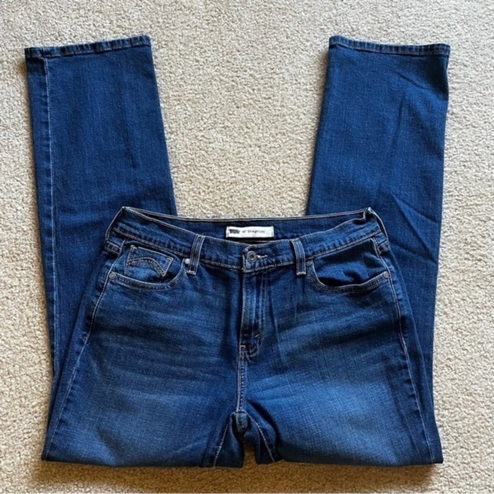 Lev’s Strauss 505 Straight Blue Jeans 32" Waist Hemmed 30” Inseam Red Tab Zip